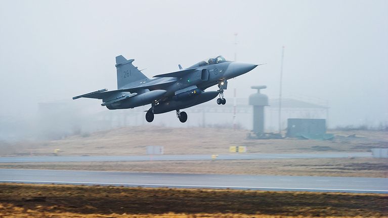 Ruotsin ilmavoimien JAS-39 Gripen -hävittäjä.