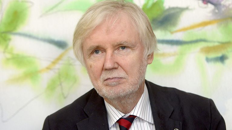 Ulkoministeri Erkki Tuomioja