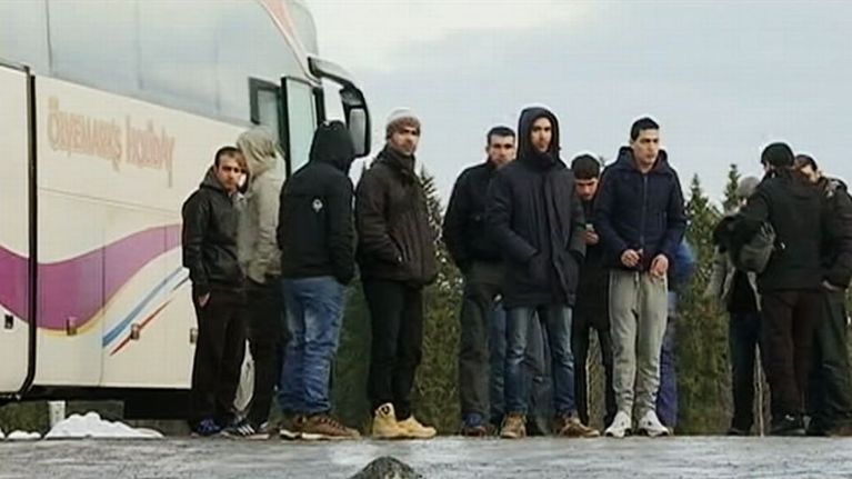 Pakolaiset protestoivat Östersundissa Ruotsissa. 