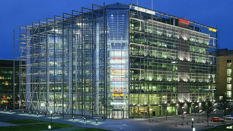 Sanomatalo Helsingissä.