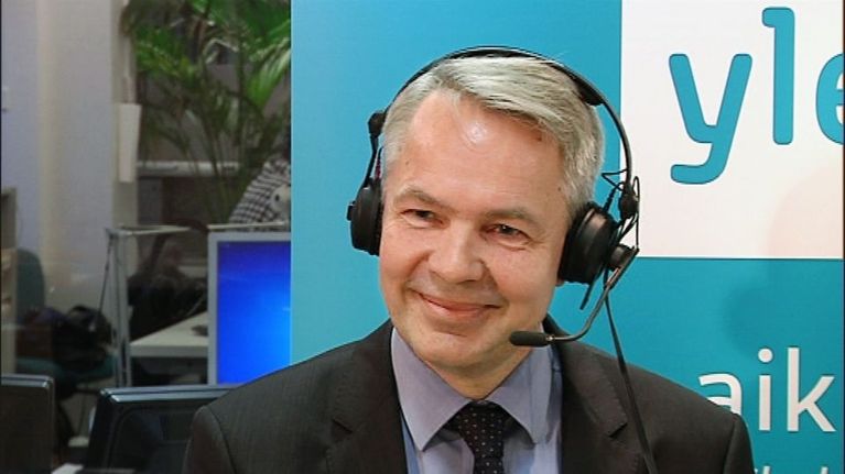 Pekka Haavisto Yle Helsingin nettistudiossa