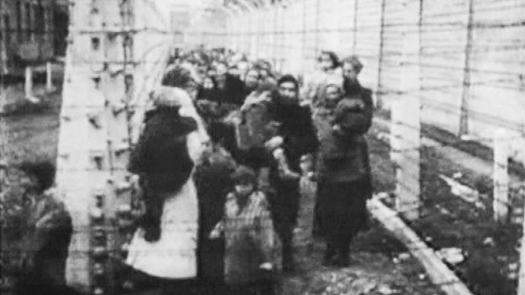 Vankeja Auschwitzin keskitysleirillä.