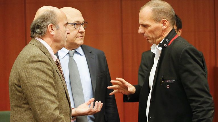 Luis de Guindos, Michel Sapin ja Yanis Varoufakis.