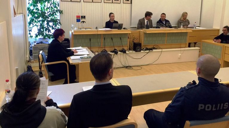 Utsjoen puukotussurman oikeudenkäynti
