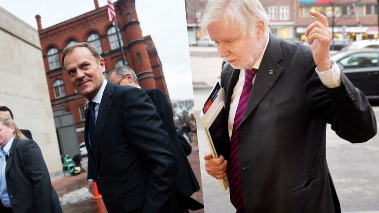 Donald Tusk (vas.) ja Erkki Tuomioja.