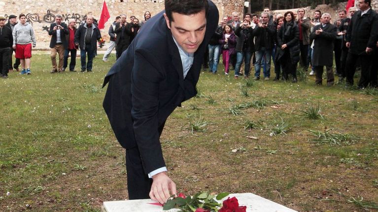 Kreikan pääministeri Alexis Tsipras vieraili Ateenassa sijaitsevalla natsien uhrien muistomerkillä 26. tammikuuta.