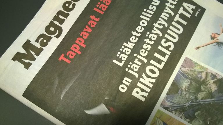 Kuvassa uudelleen  paperiversiona ilmestynen Magneettimedian kanse. 