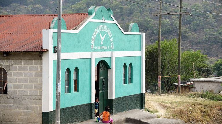 Helluntaikirkko Guatemalassa.