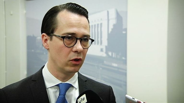 Haglund: Teoriassa mahdollista, että kyseessä on sukellusvene | Yle