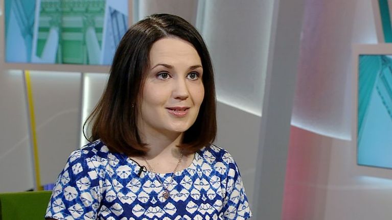 Sanni Grahn-Laasonen Aamu-tv:n studiossa 28. toukokuuta.