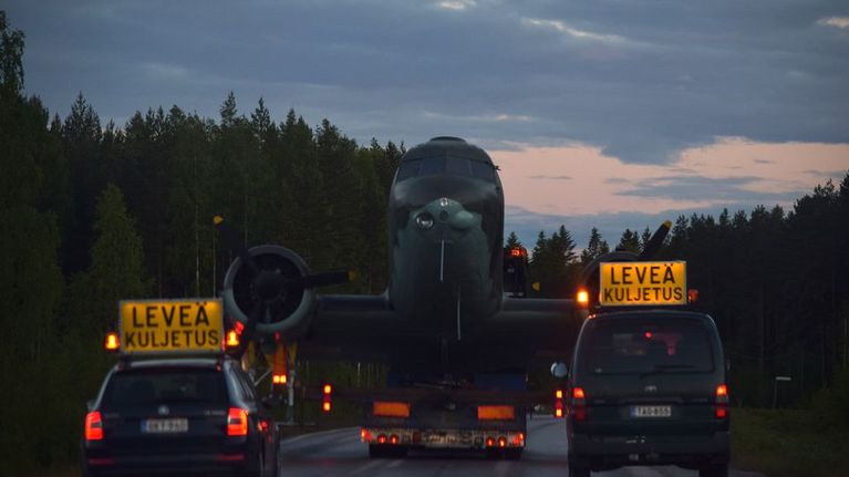 lentokone maantiekuljetuksessa