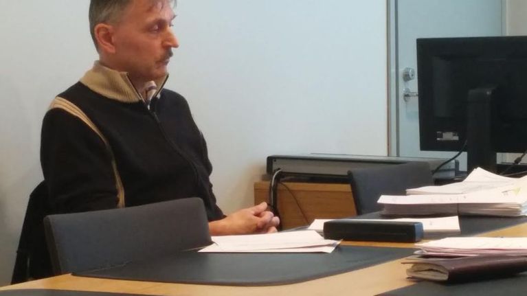 Kotkan kaupungilta irtisanottu Asko Kervinen vaatii vahingonkorvauksia muun muassa yksityisyydensuojan rikkomisesta