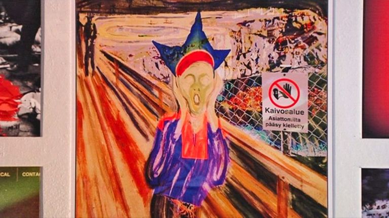Yksityiskohta teoksesta, joka muistuttaa kuuluisaa Huuto-maalausta.