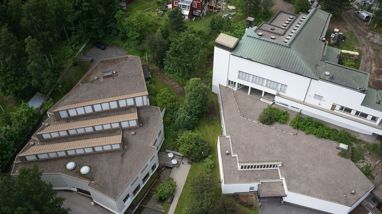 Ilmakuvasta näkyy hyvin museoiden väli, johon nivelosa tulee.