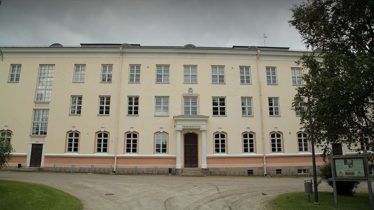 Seminaarin päärakennus