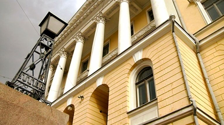 Valtioneuvoston linna Senaatintorin laidalla Helsingissä.