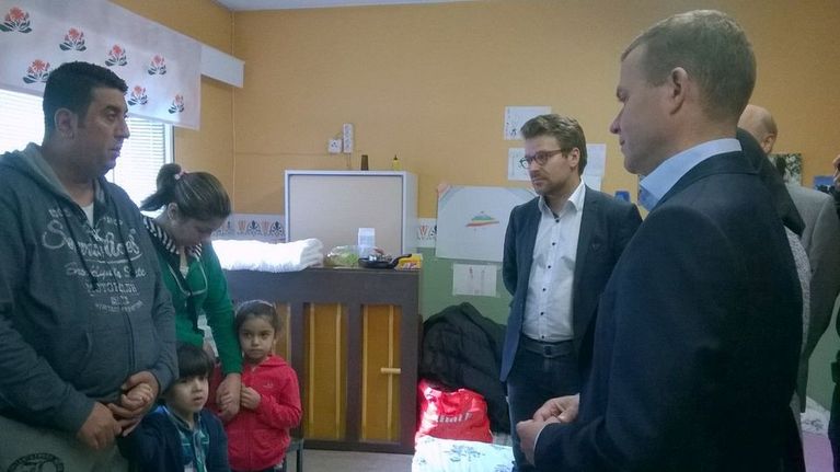 Petteri Orpo vierailulla Pansion vastaanottokeskuksessa 7.9.2015.