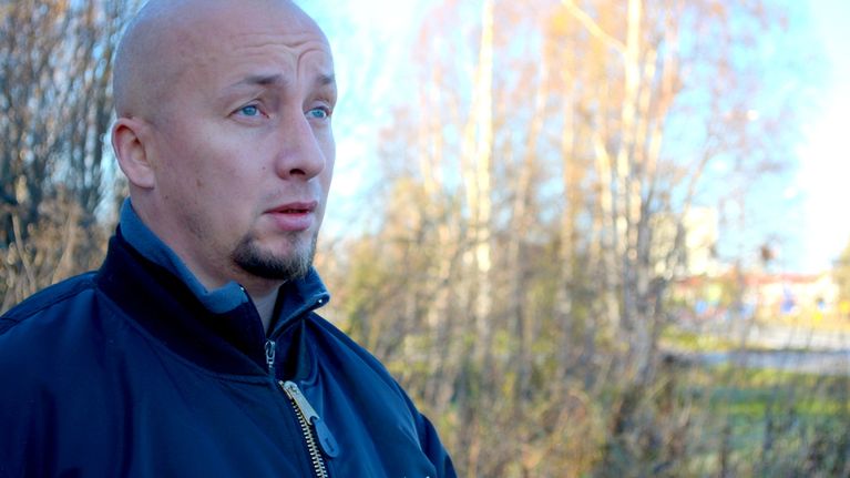 Marko Mäki Odinin sotureiden katupartiosta.