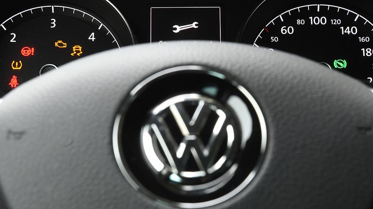 Volkswagen auto.