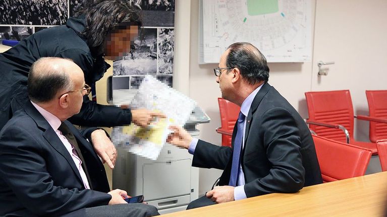 Francois Hollande Bernard Cazeneuve.