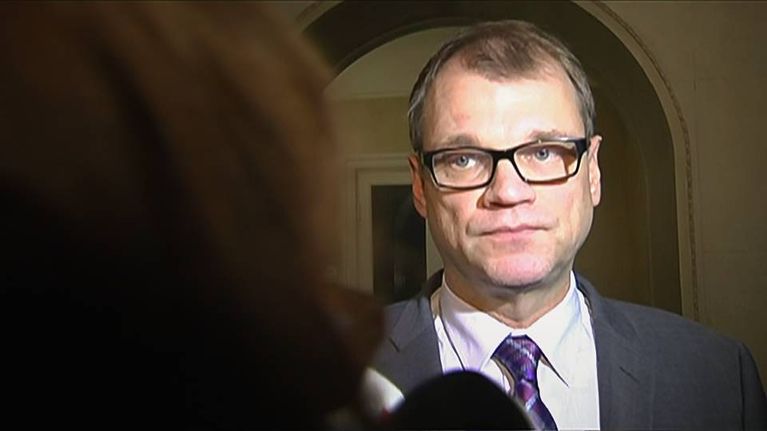 Pääministeri Juha Sipilä kommentoi Pariisin iskuja 14. marraskuuta.