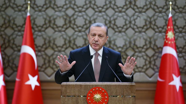 Turkin presidentti Recep Tayyip Erdogan piti puhetta Ankarassa torstaina 26. marraskuuta. 
