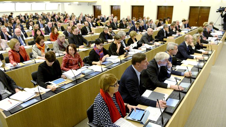 Eduskunnan istuntosali.