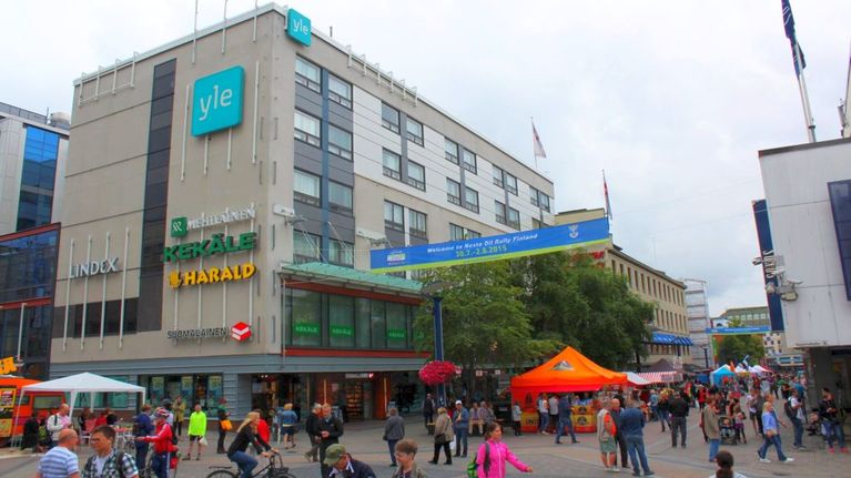 Hotelli Jyväshovi sijaitsee aivan Jyväskylän keskustan ytimessä Kävelykadulla.
