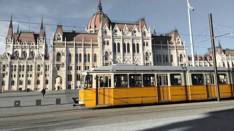 Unkarin parlamenttitalo Budapestissa.