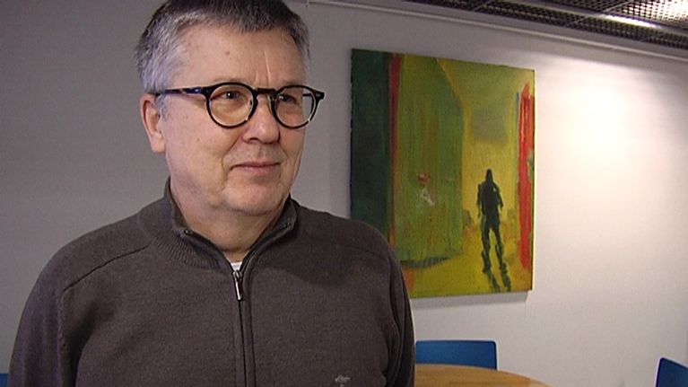 Professori Ari Salminen on perehtunyt hyvään ja eettiseen johtamiseen.
