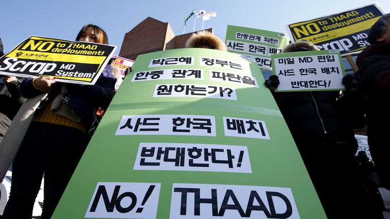 Seoulissa osoitettiin mieltä THAAD-ohjusjärjestelmää vastaan helmikuun 2. päivä. 