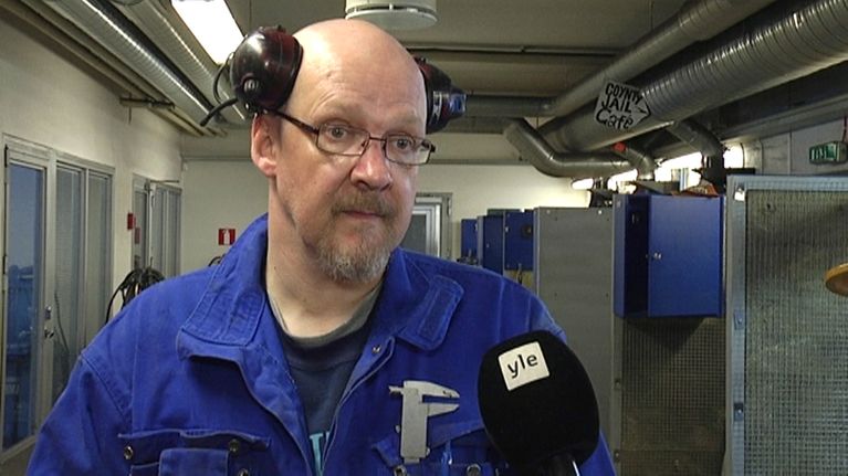 Timo Vuorinen Vilppulan vankilan konehallissa