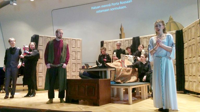 Gianni Schicchi -oopperan harjoitukset Joensuun konservatoriossa.
