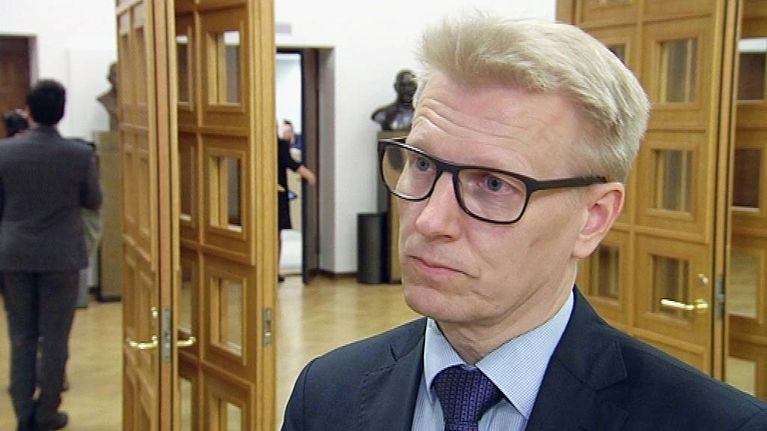 Maatalous- ja ympäristöministeri Kimmo Tiilikainen.