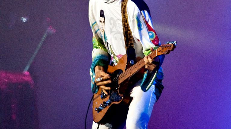Prince esiintyi Roskilden festivaalilla Tanskassa 4. heinäkuuta 2010.