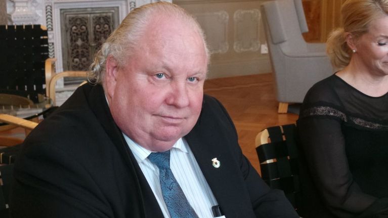 Demarien valtuustoryhmän puheenjohtaja Esa J. Wahlman, SDP.