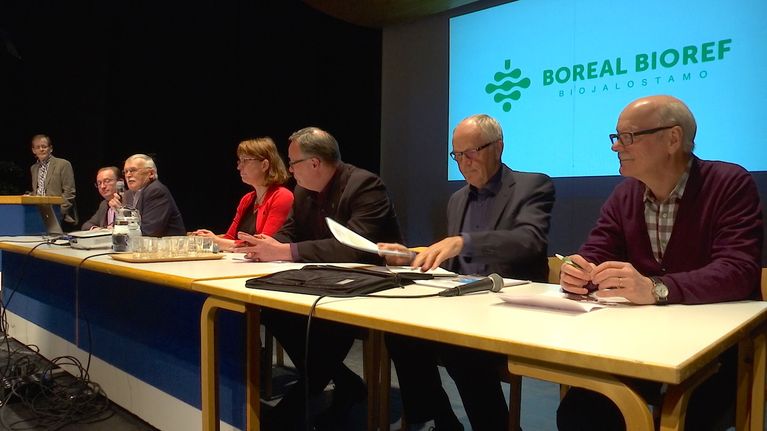 Boreal Bioref Oy:n ja Kemijärven kaupunkin edustajat järjestivät biojalostamohankkeen tiedotus- ja keskustelutilaisuuden maanantaina.