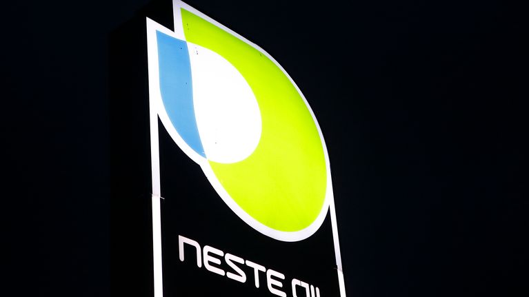 Nesteen valomainos.