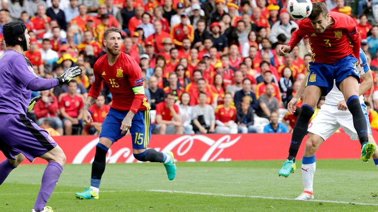 Pique puski 1-0-voiton