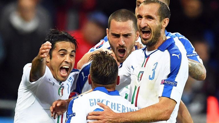 Italia juhli Belgiaa vastaan