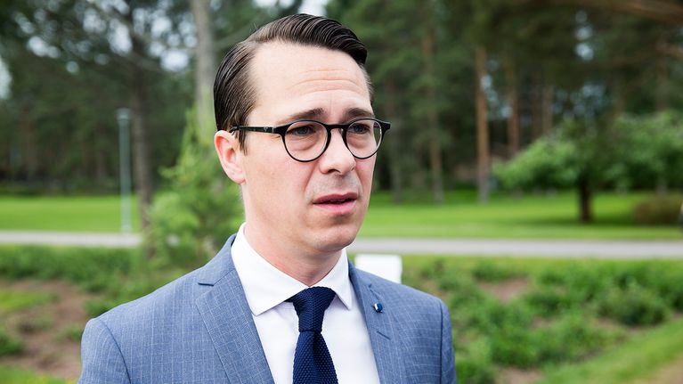 Haglundin lähivuosien urakka on muualla kuin politiikassa: 