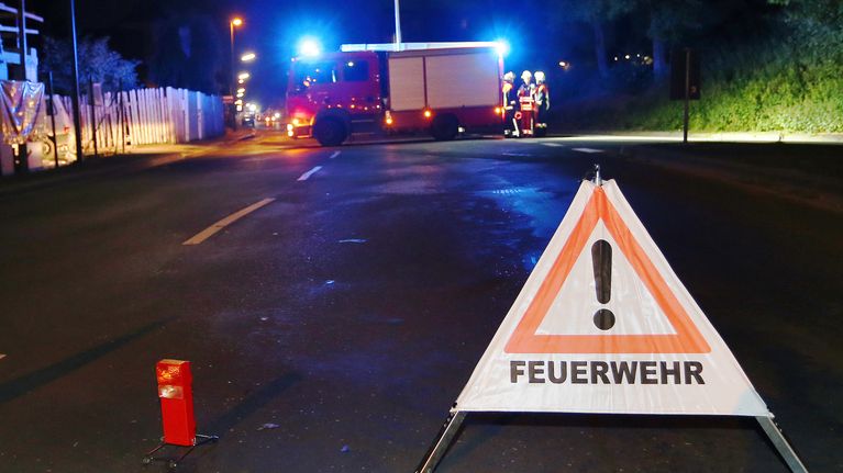 Kirveen kanssa riehunut mies vahingoitti junamatkustajia Saksassa