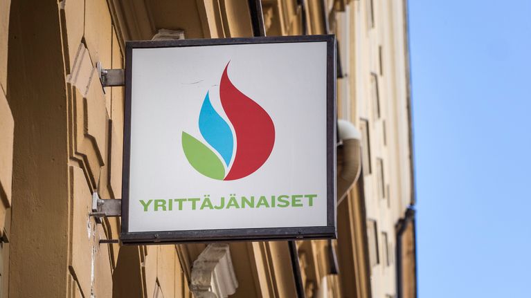 Suomen yrittäjänaiset kyltti.