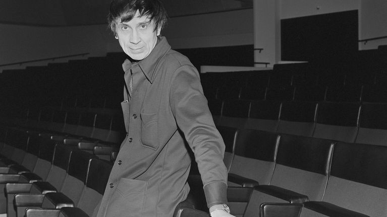 Säveltäjä Einojuhani Rautavaara vuonna 1974.