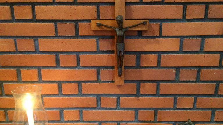 Kirkosta eroaminen lisääntyi Satakunnassa viime vuonna | Yle