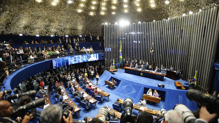 Brasilian senaatti kokoontui maanantaina kuulemaan Dilma Rousseffia.