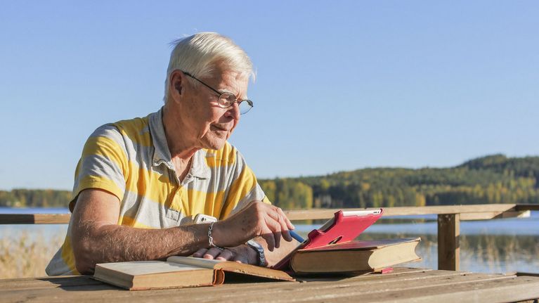 Esko Kukkonen 76v., psykologian ylioppilas