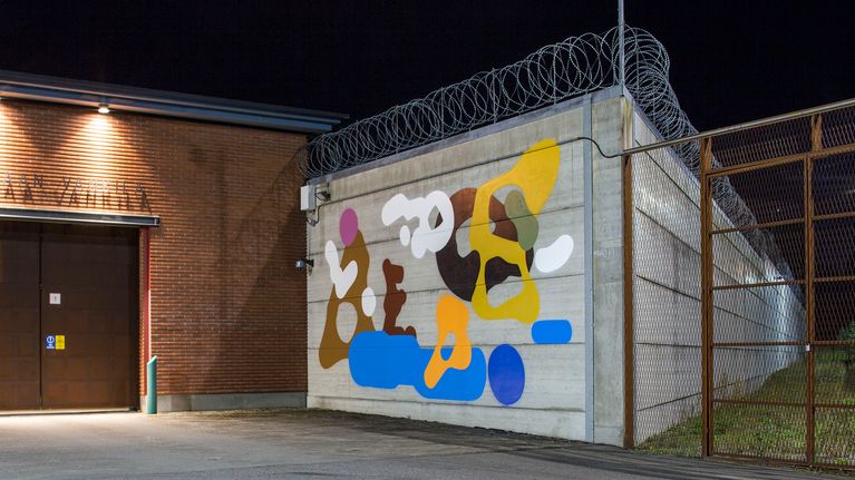 Graffititaiteilija EGS:n teos.