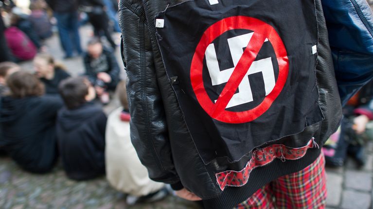 Uusnatsien vastainen mielenosoitus  Neuruppinissa Saksassa