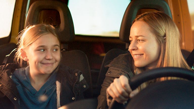 Paula Vesala ja Linnea Skog.